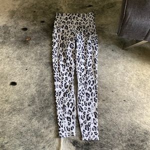 Rureluxe leggings made by fabletics. Never worn